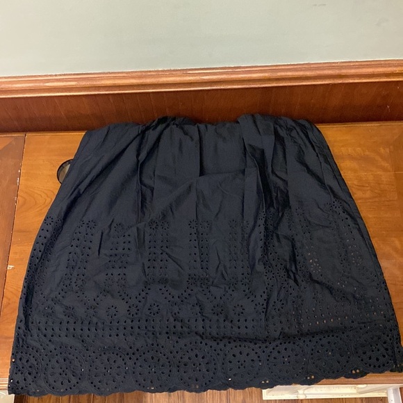 J Crew NWT V-neck smocked-waist dress in cotton poplin
Item BR450 - Picture 4 of 6